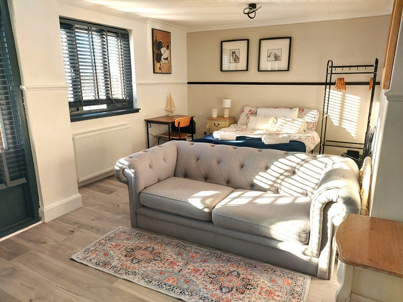 Room Geddes Hill in Nerston Village