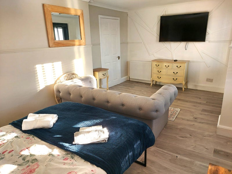 Room Geddes Hill in Nerston Village