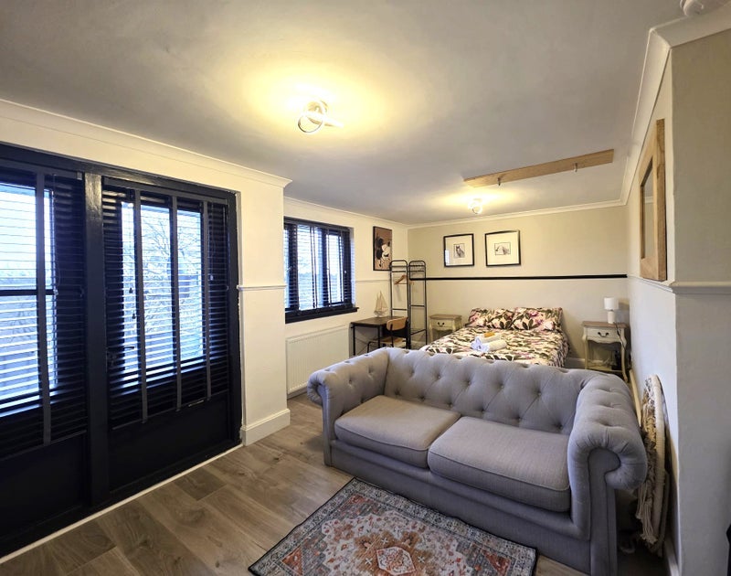 Room Geddes Hill in Nerston Village
