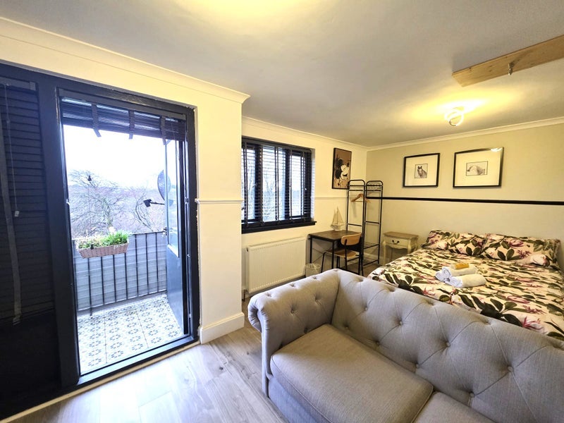 Room Geddes Hill in Nerston Village