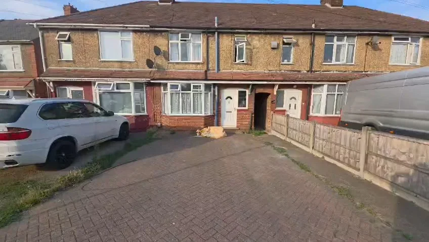 House Poynters Road in Dunstable