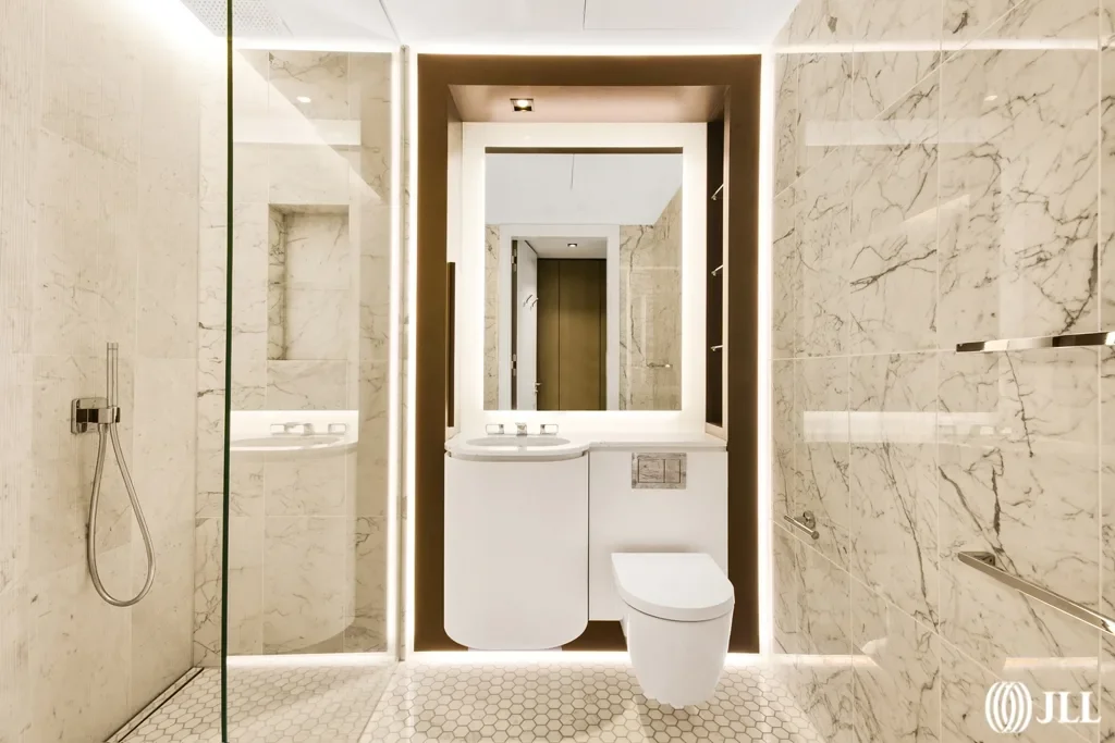Flat Harbord Square in Greater London