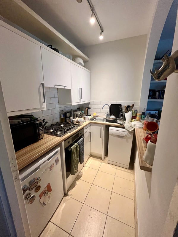 Room Northcote Road in Greater London