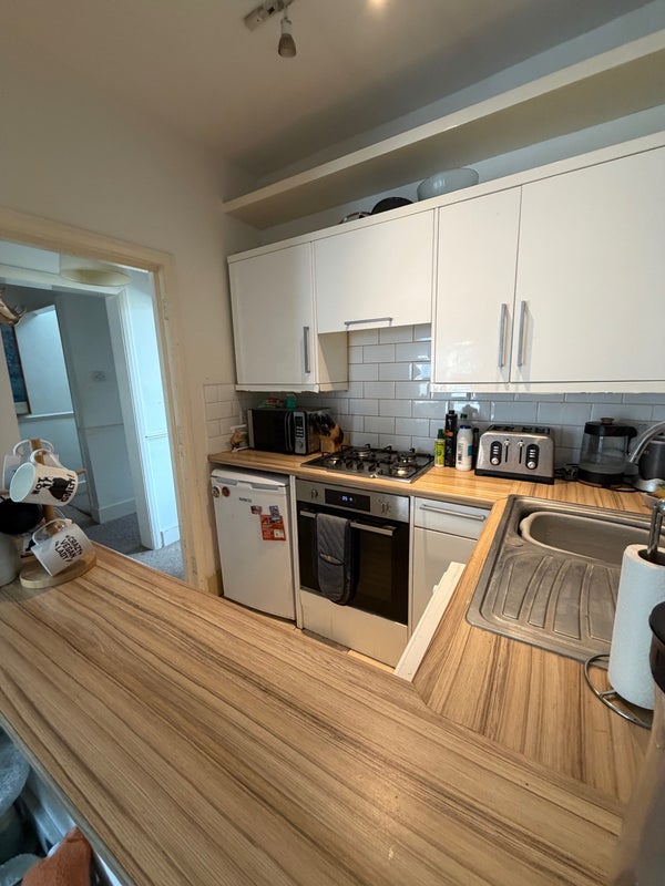 Room Northcote Road in Greater London