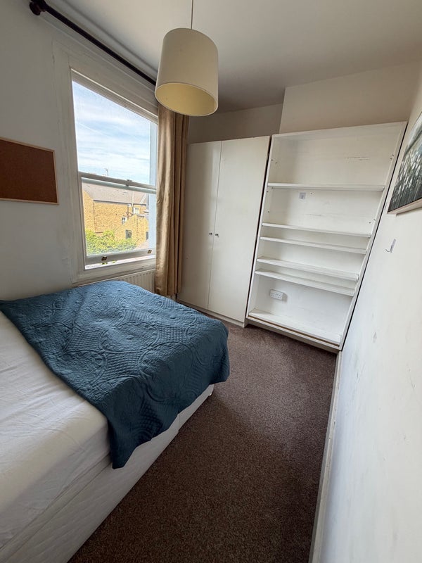 Room Northcote Road in Greater London