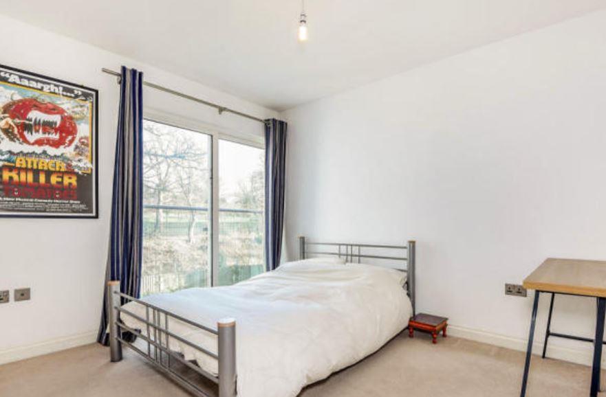 Flat Chatsworth Road in Greater London