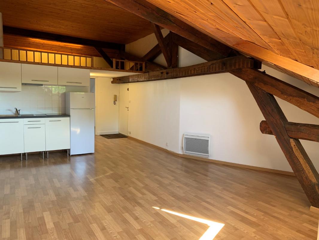 Flat Rue Sigisbert Adam in Nancy