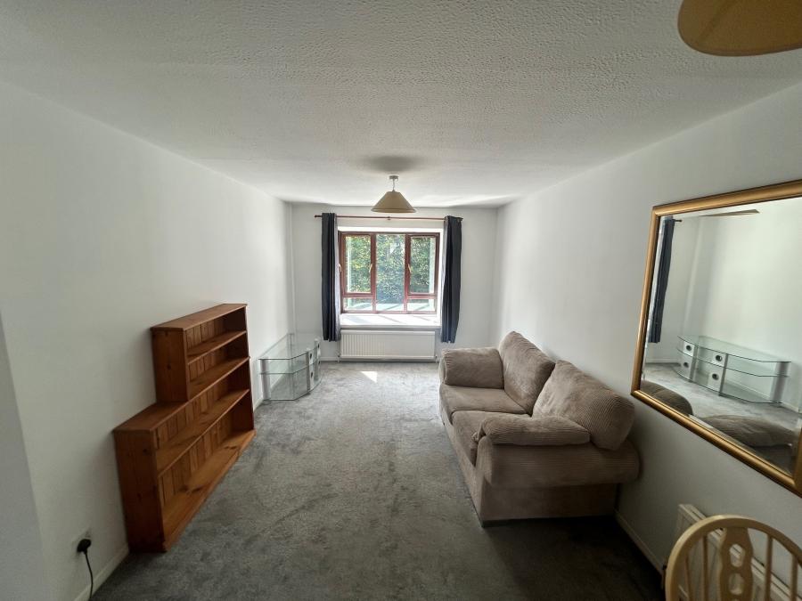 Flat St Paul's Court in Reading