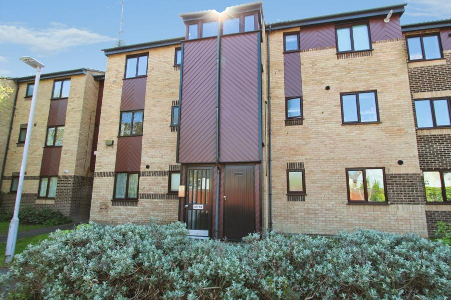 Flat St Paul's Court in Reading
