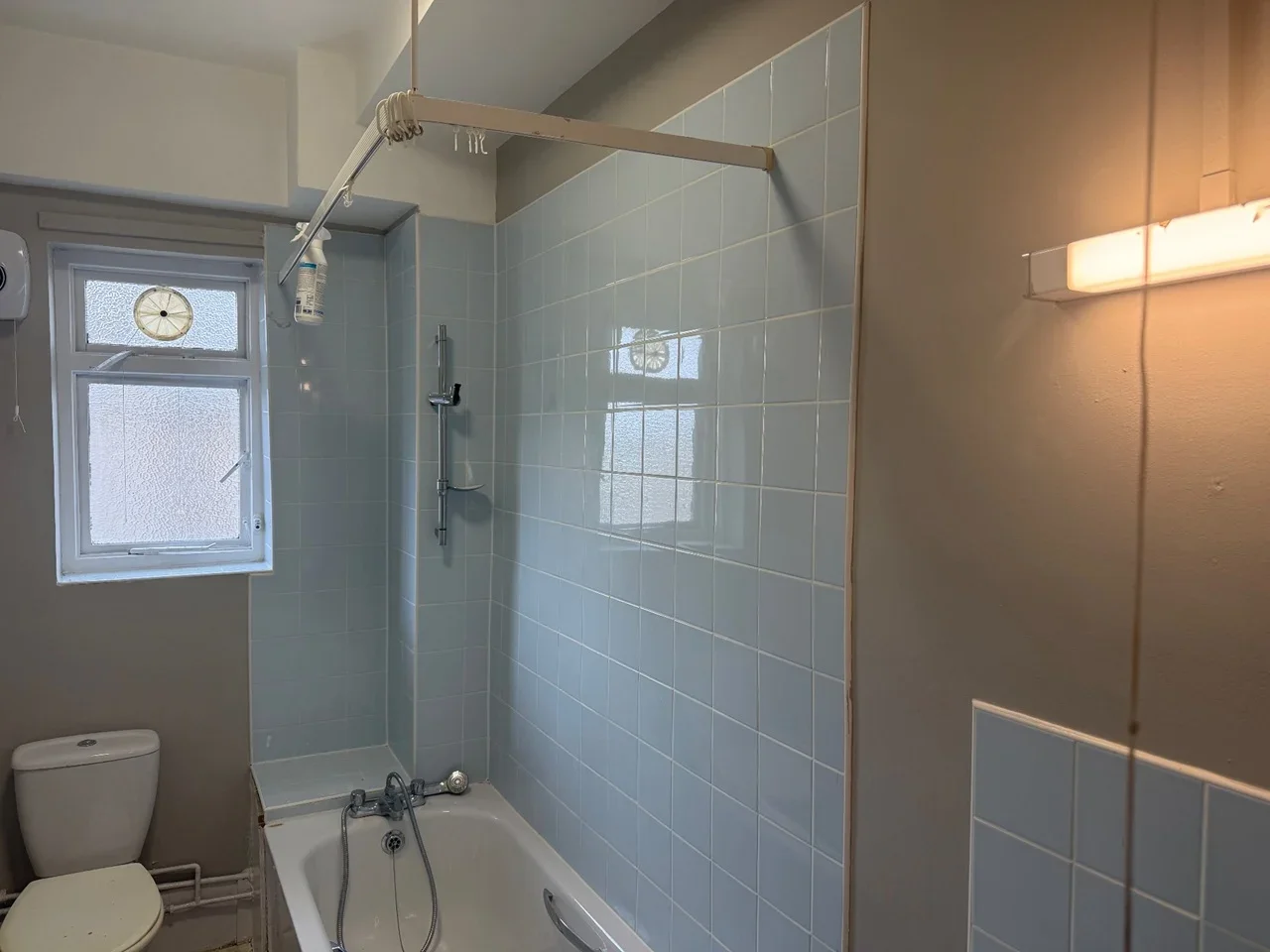 Flat Victorian Grove in Greater London