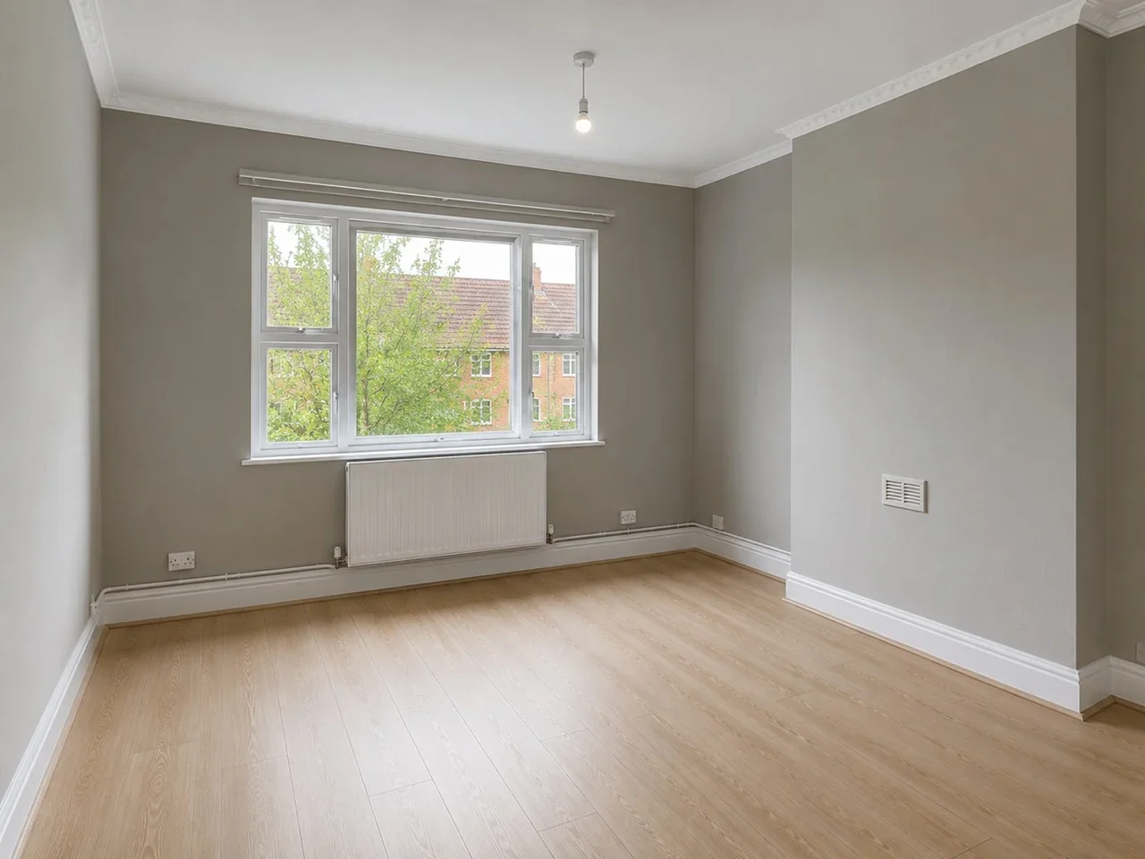 Flat Victorian Grove in Greater London