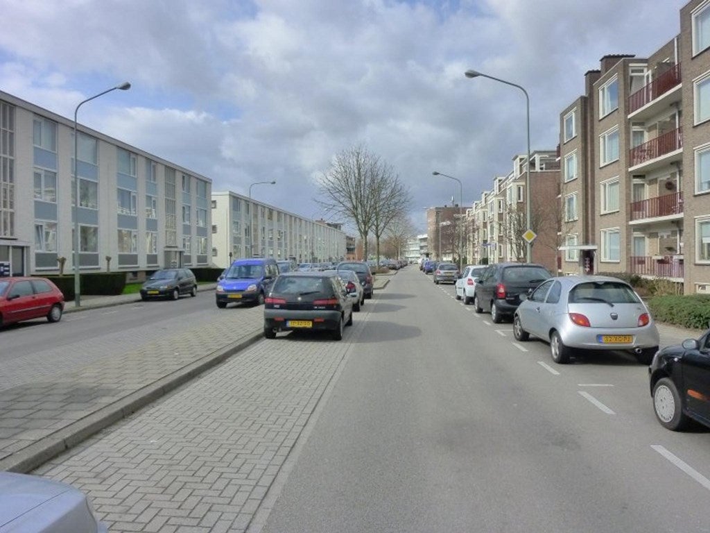 Appartement Adelbert van Scharnlaan R 2