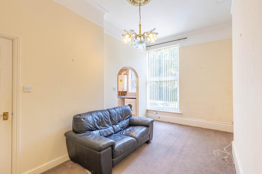 Flat Westfield Terrace in Leeds