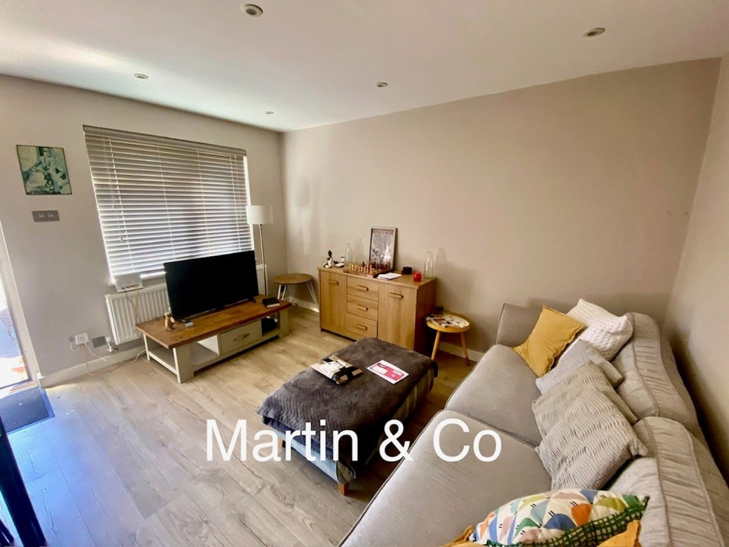 House Manor Park Road in Greater London