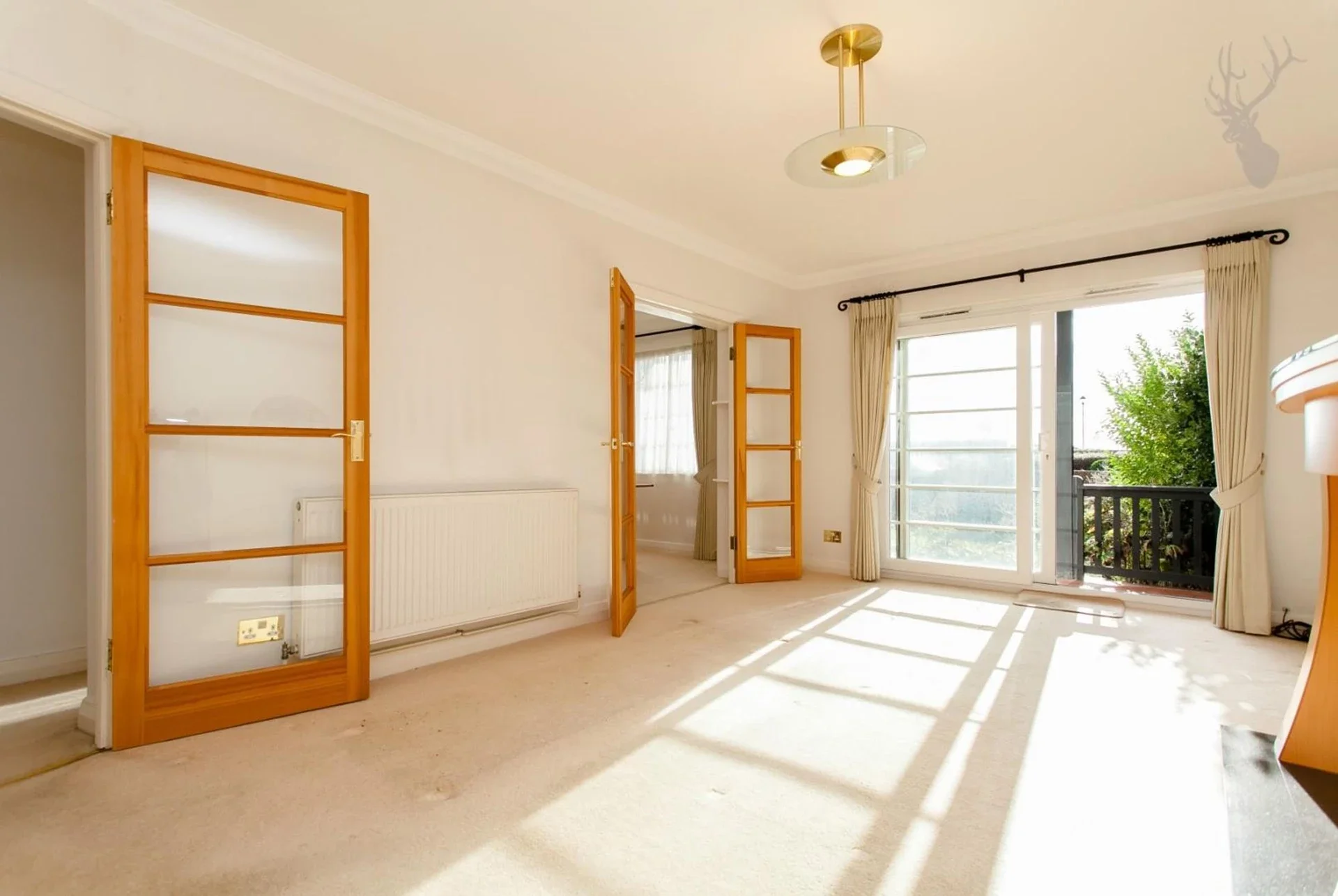 Flat Court Yard in Greater London