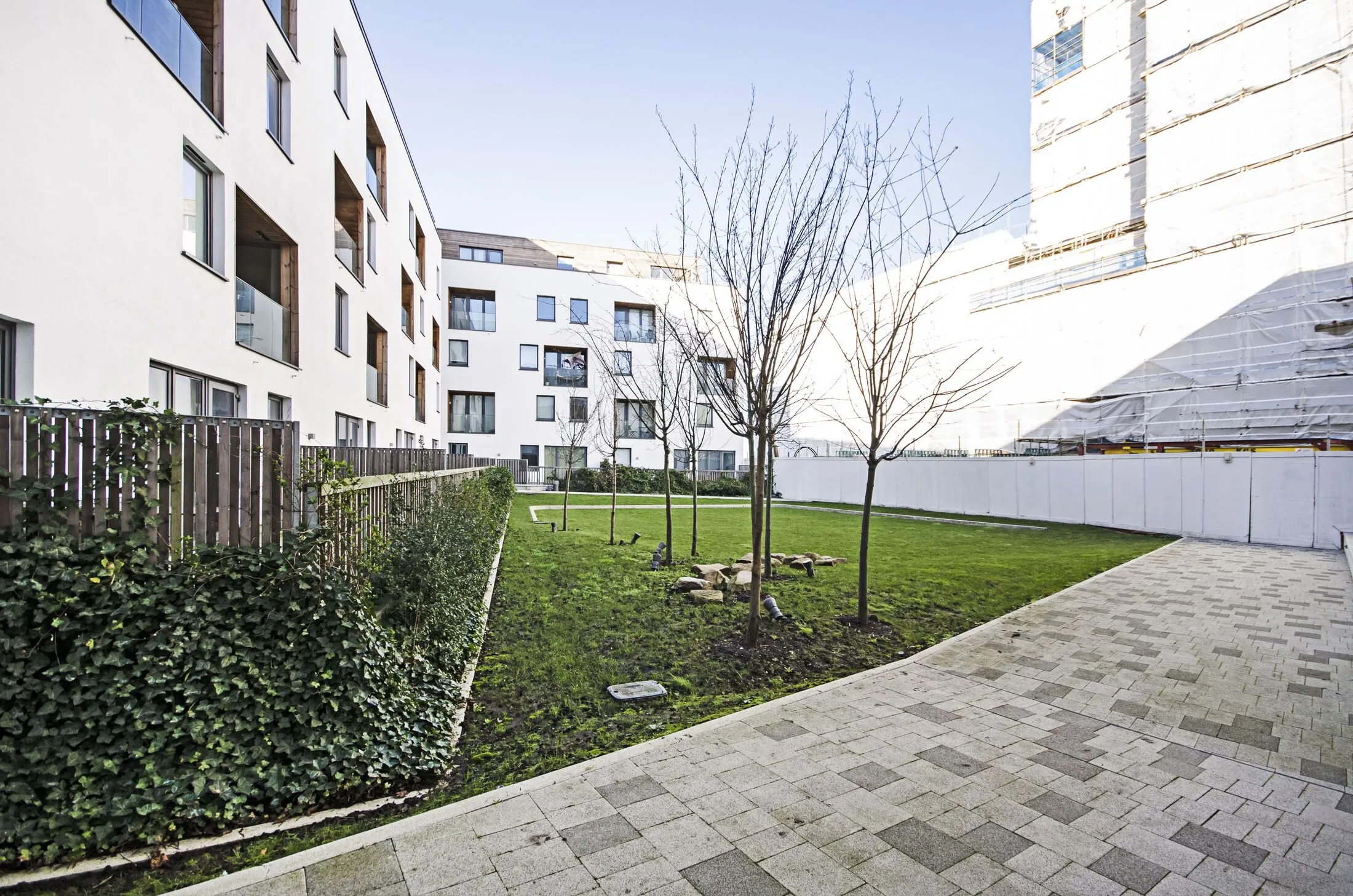 Flat Capitol Way in Greater London