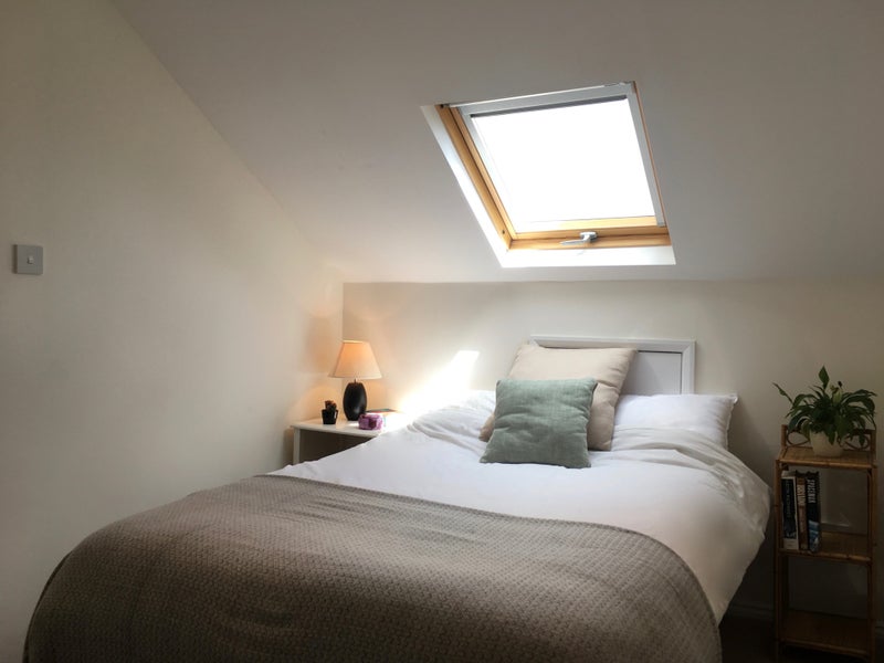 Room St Luke's Avenue in Greater London