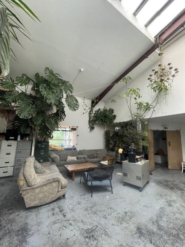 Room Eade Road in Greater London