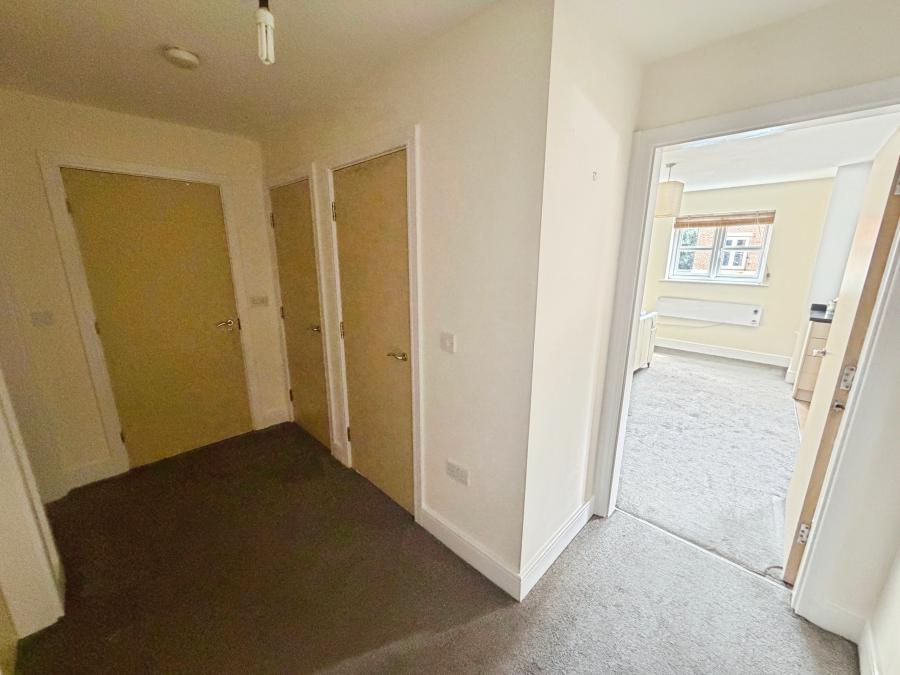Flat Badgerdale Way in Derby