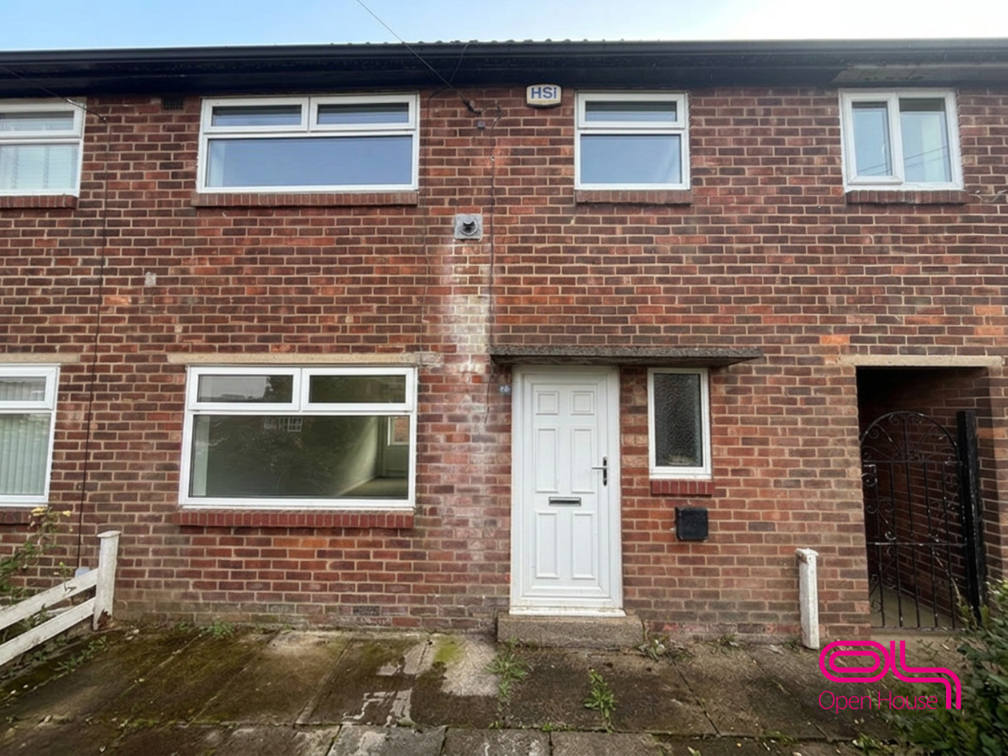 House Wasdale Avenue in Bolton