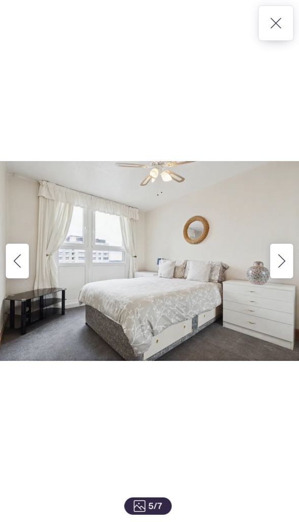 Flat Dundasvale Court in Glasgow