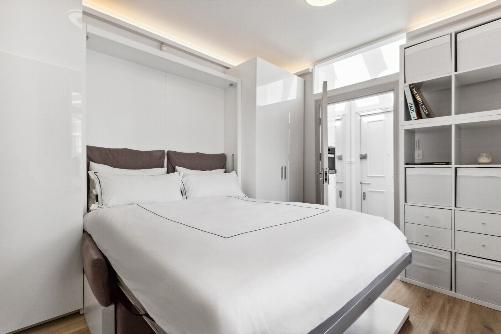 Flat Hyde Park Square in City of Westminster