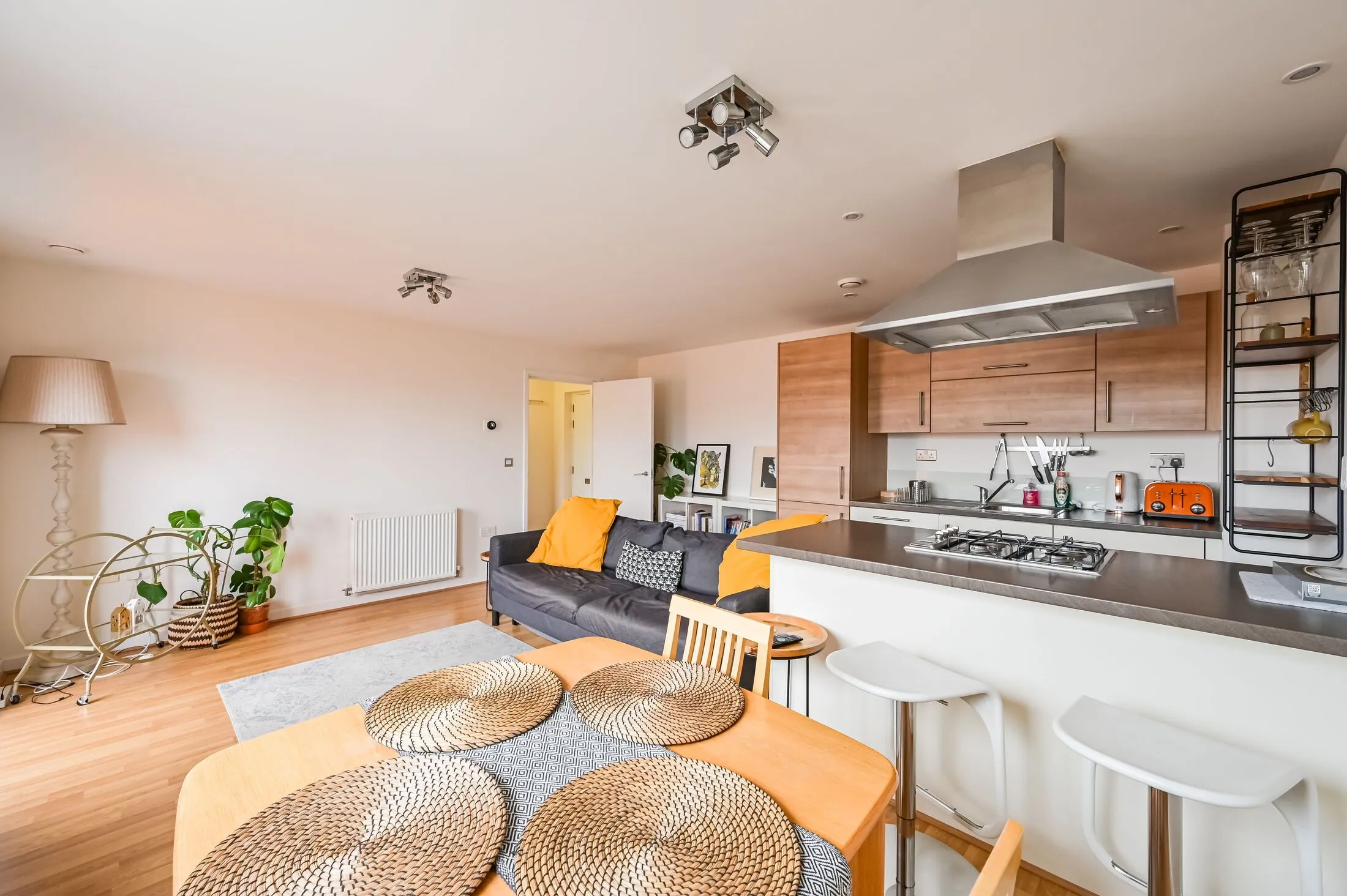 Flat Bede Square in Greater London