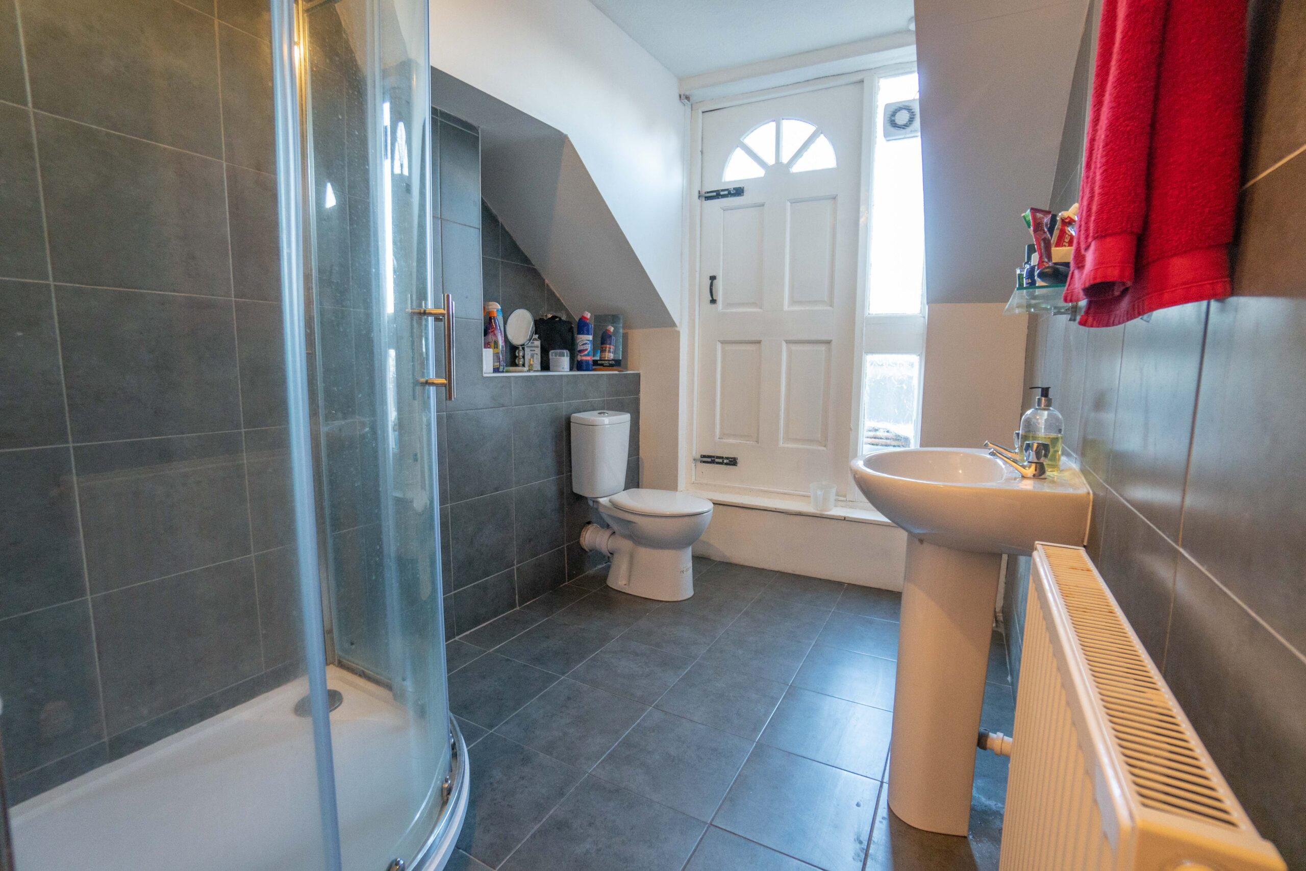 Flat Sandown Road in Leicester