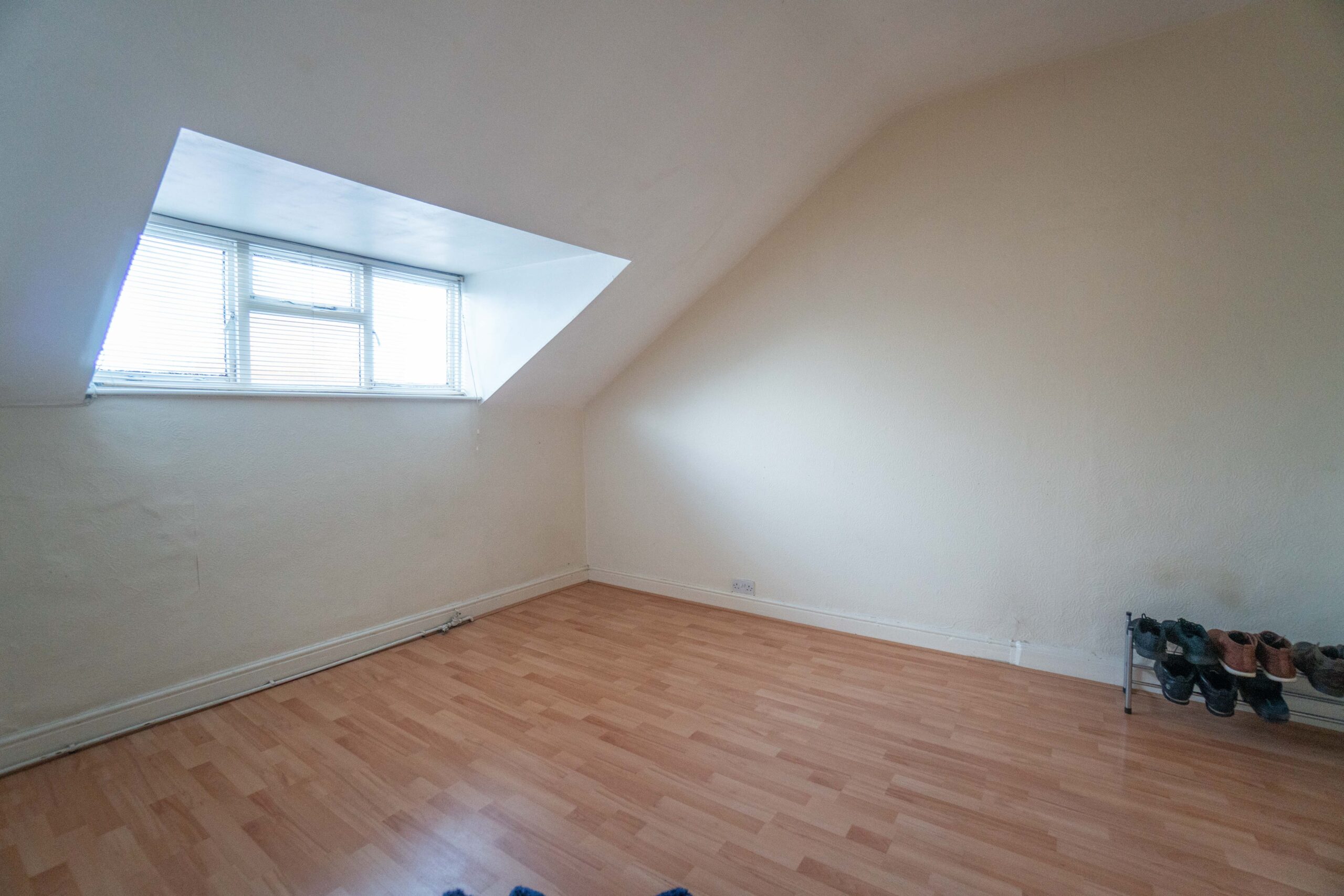 Flat Sandown Road in Leicester