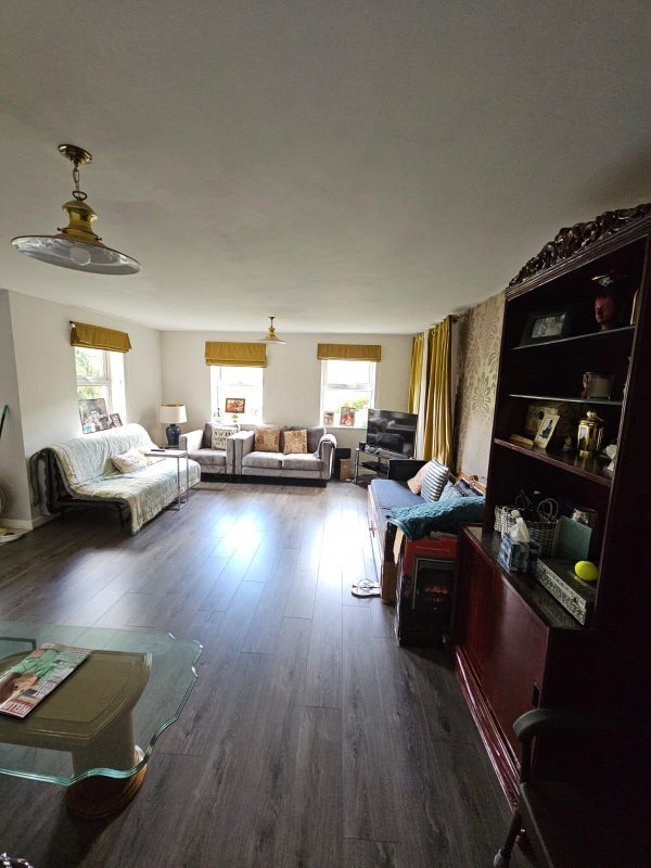 Room Queen's Road in Maidstone
