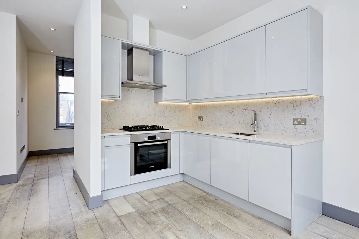 Flat Shaftesbury Avenue in City of Westminster