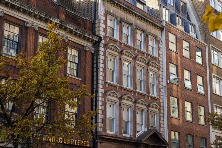 Flat Great Tower Street in City of London