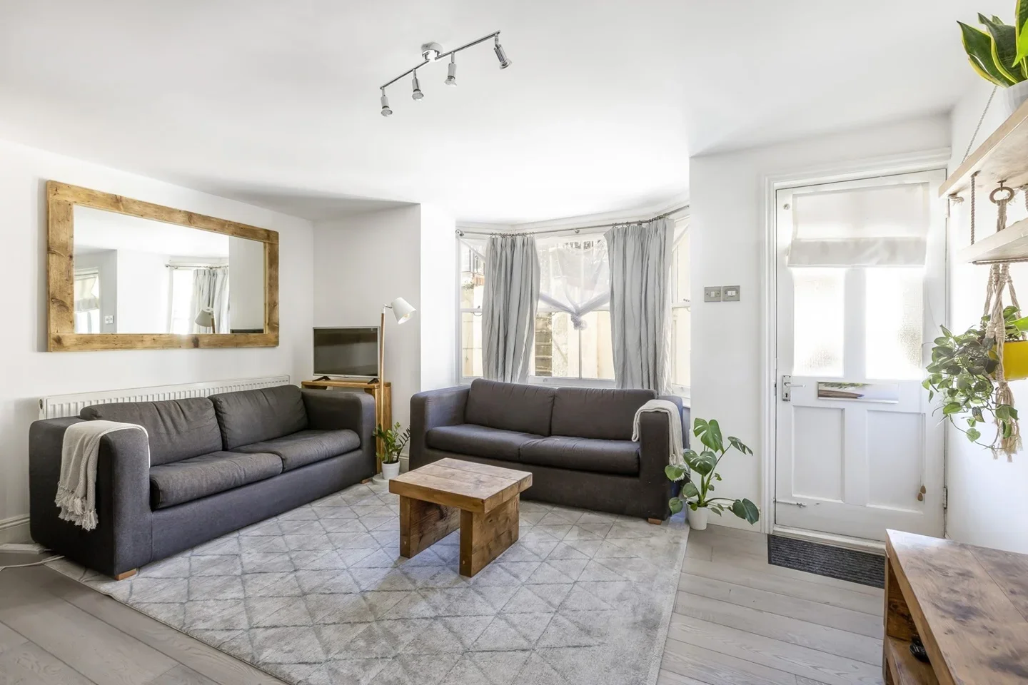 Flat Bedford Road in Greater London