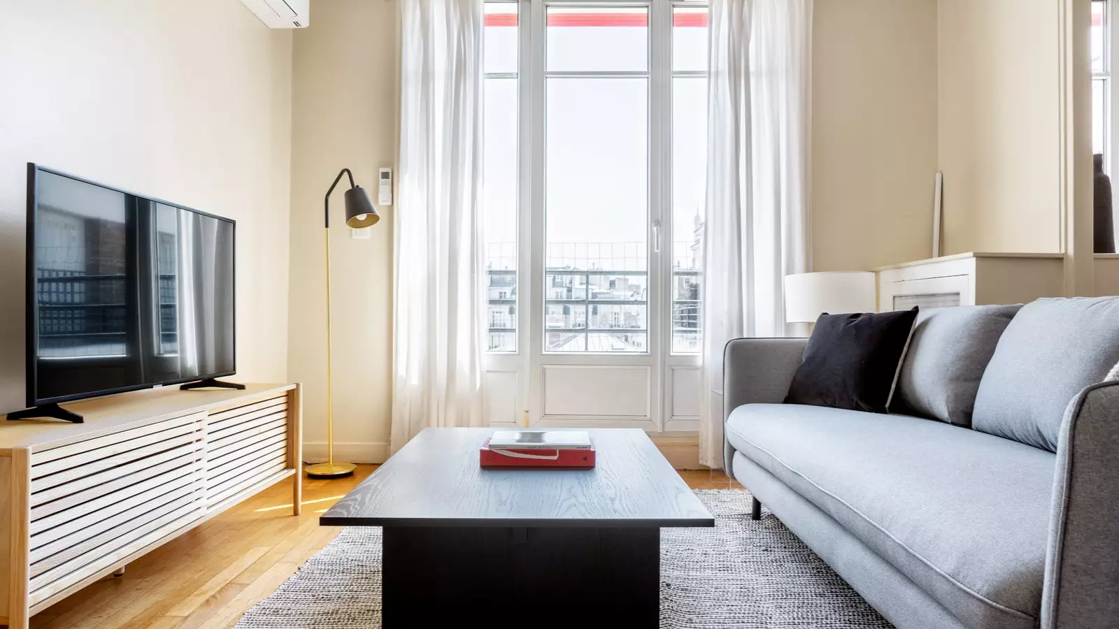 Flat Rue de la Faisanderie in Paris