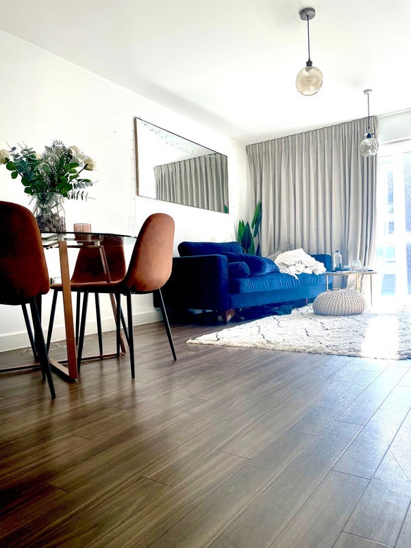 Flat Adenmore Road in Greater London