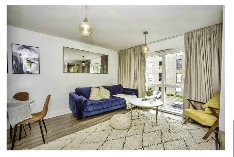 Flat Adenmore Road in Greater London