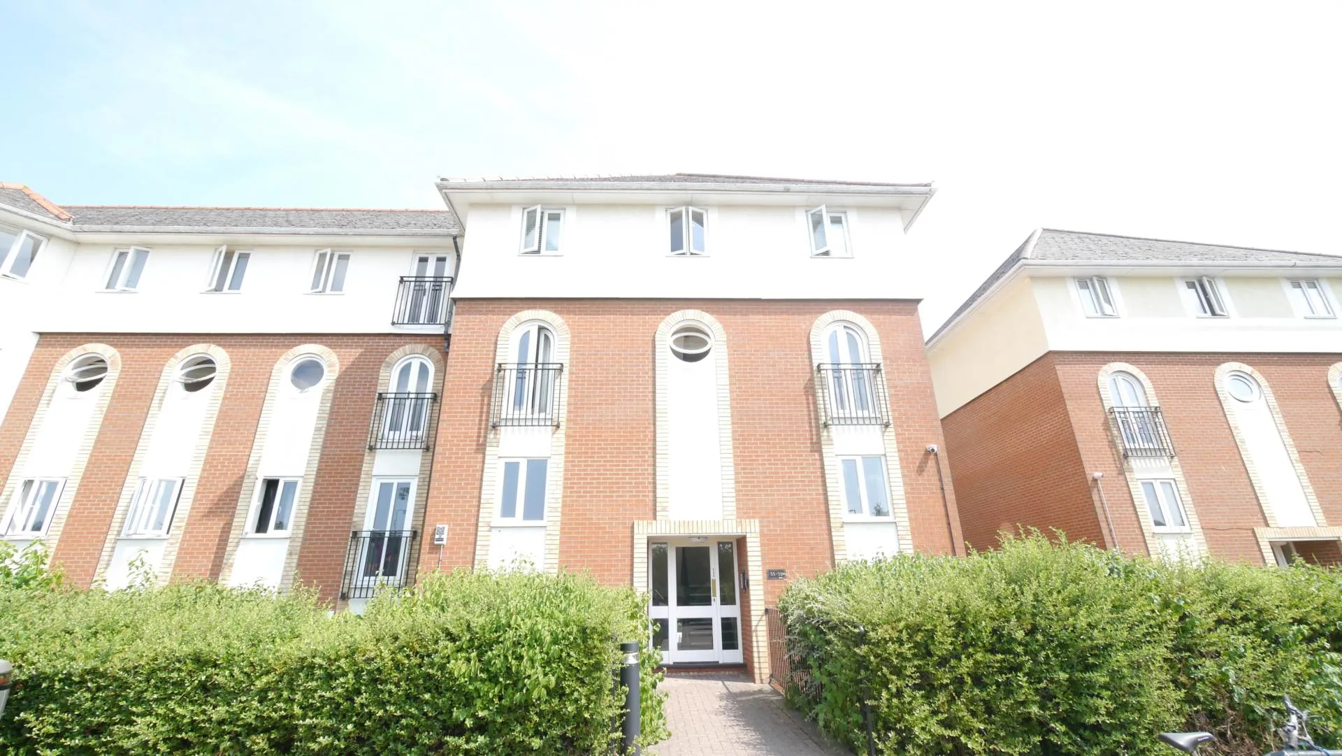 Flat Comet Way in Welwyn Hatfield