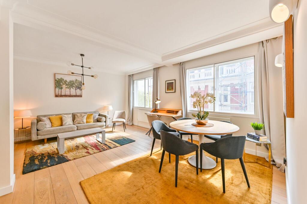 Flat Piccadilly in City of Westminster