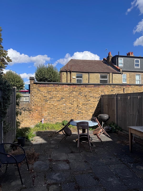 Room Kenlor Road in Greater London