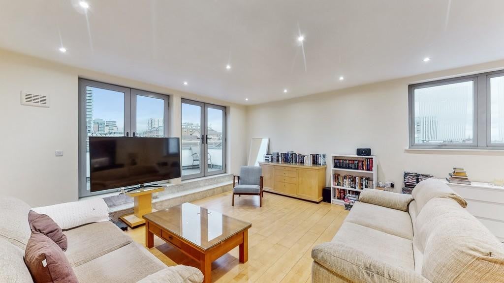 Flat Pump House Mews in Greater London