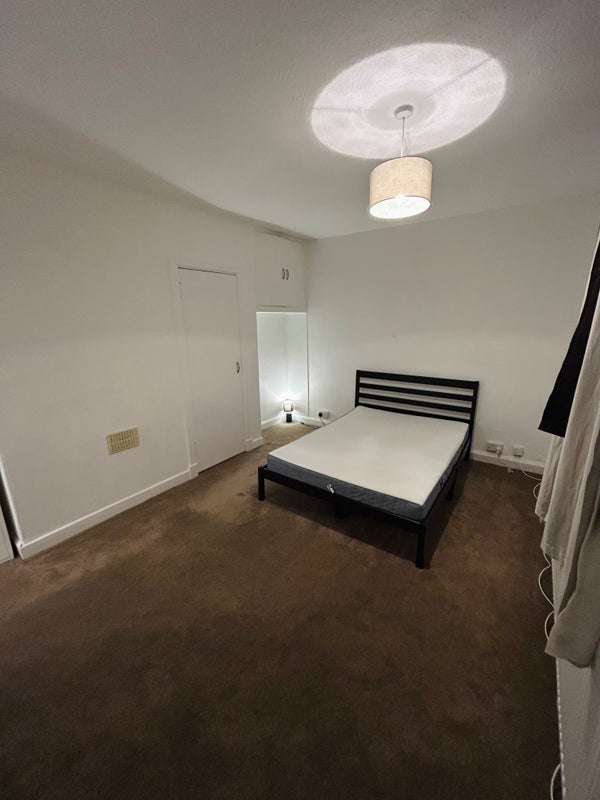 Room High Street in Dalkeith