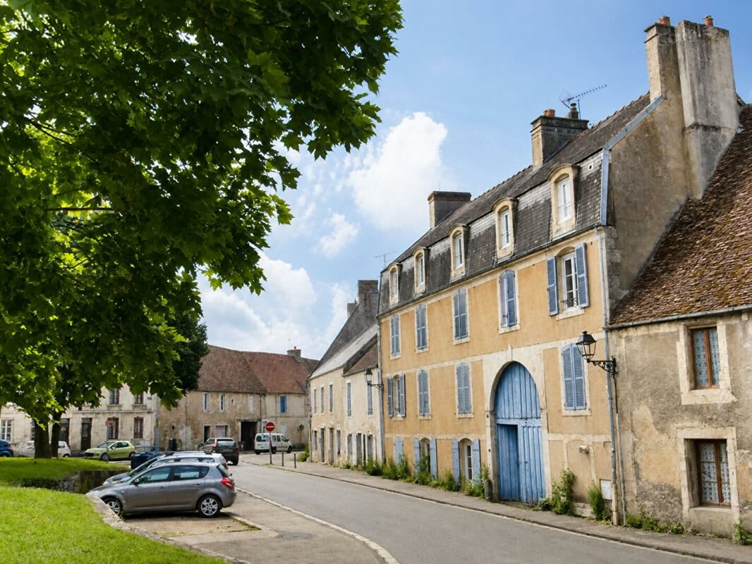 Flat Place Reine Mathilde in Falaise