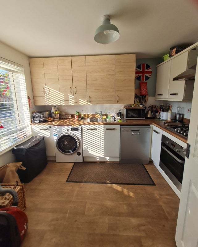 Room Voyage Road in Rugby