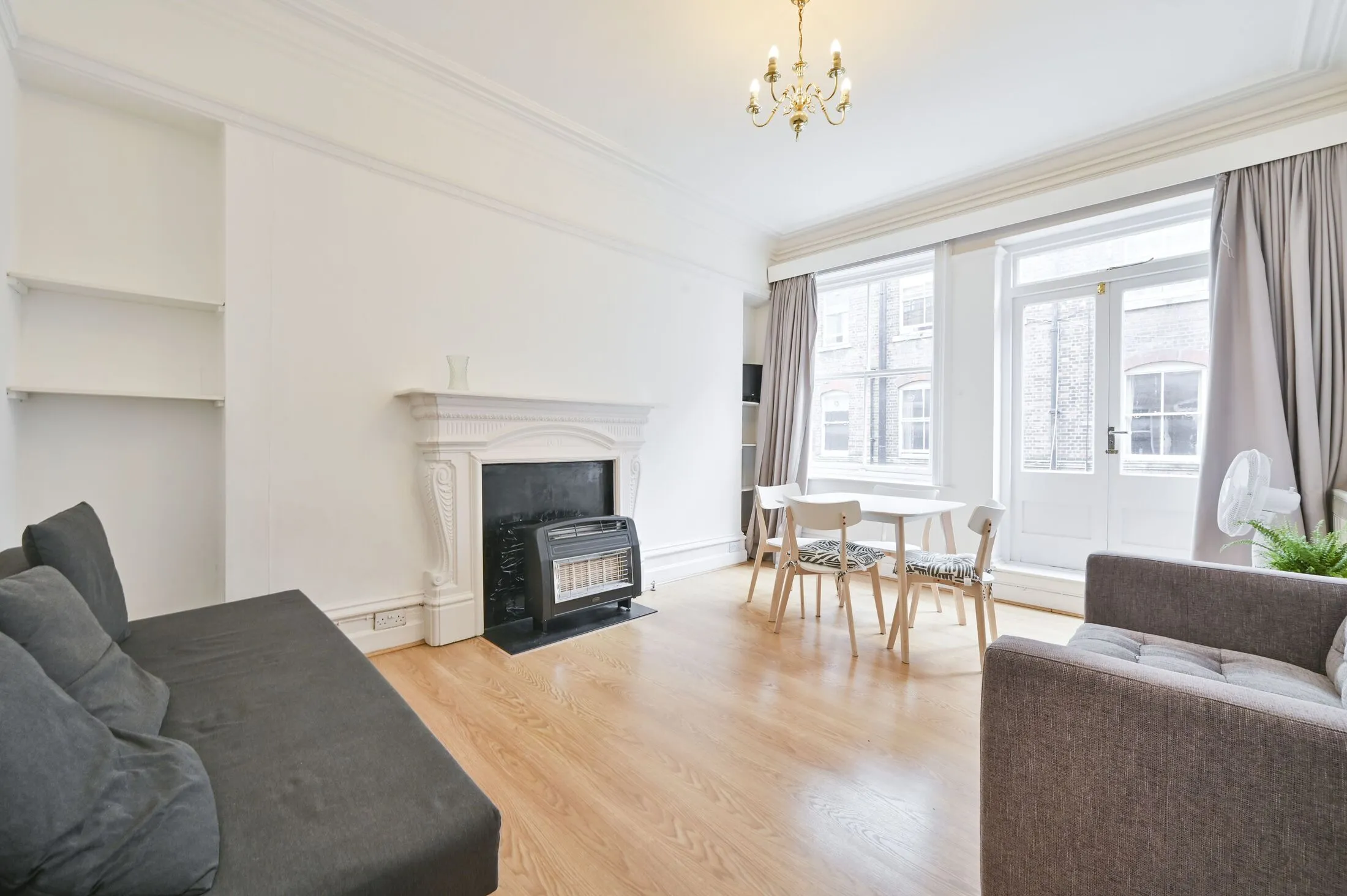 Flat Great Russell Street in Greater London