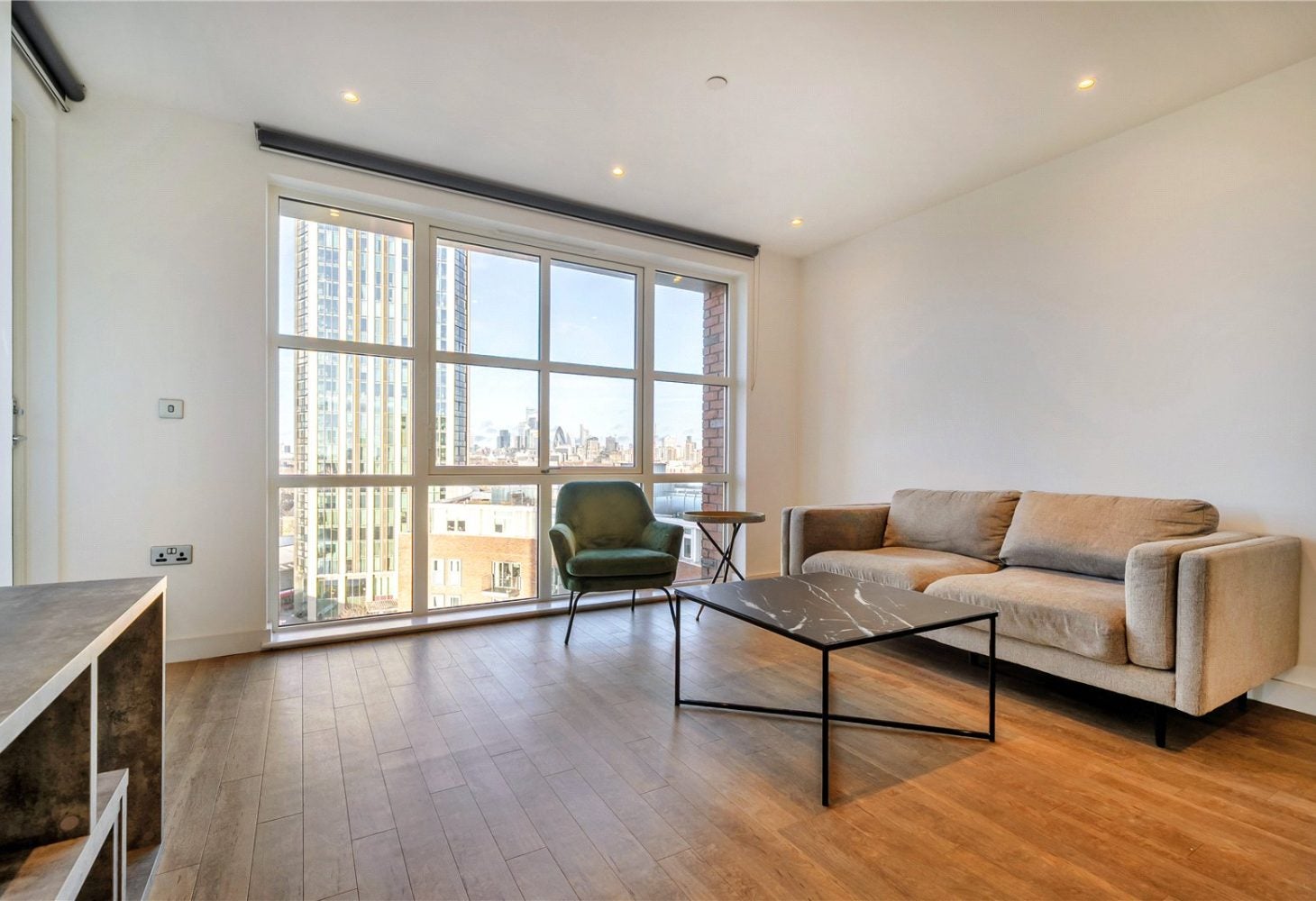 Flat Maritime Street in Greater London