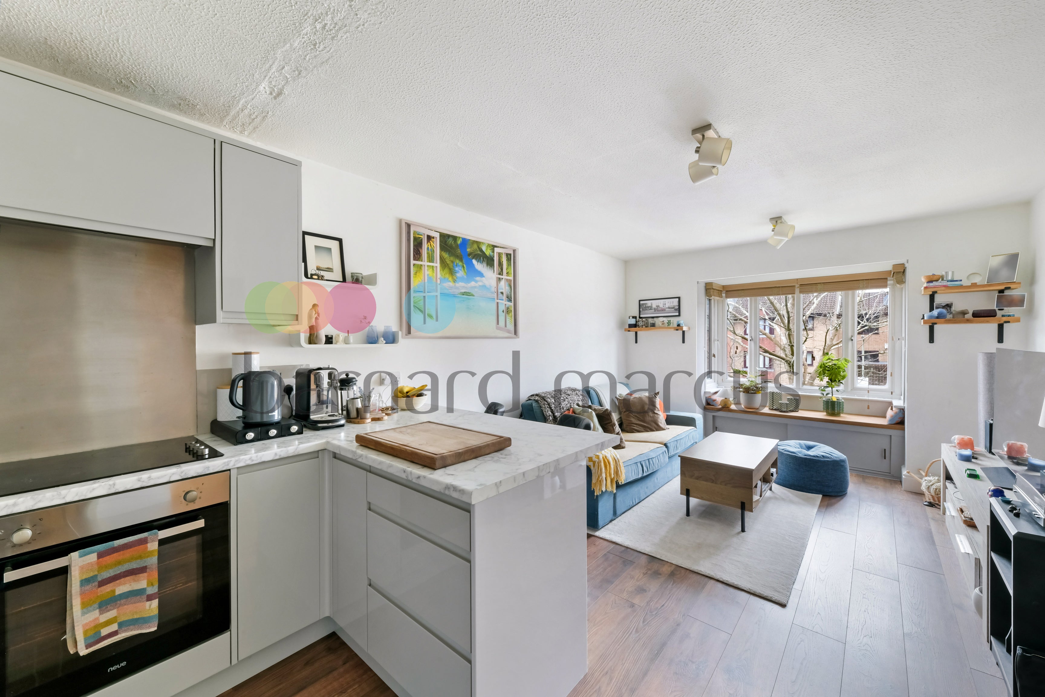 Flat Godstone Road in Caterham