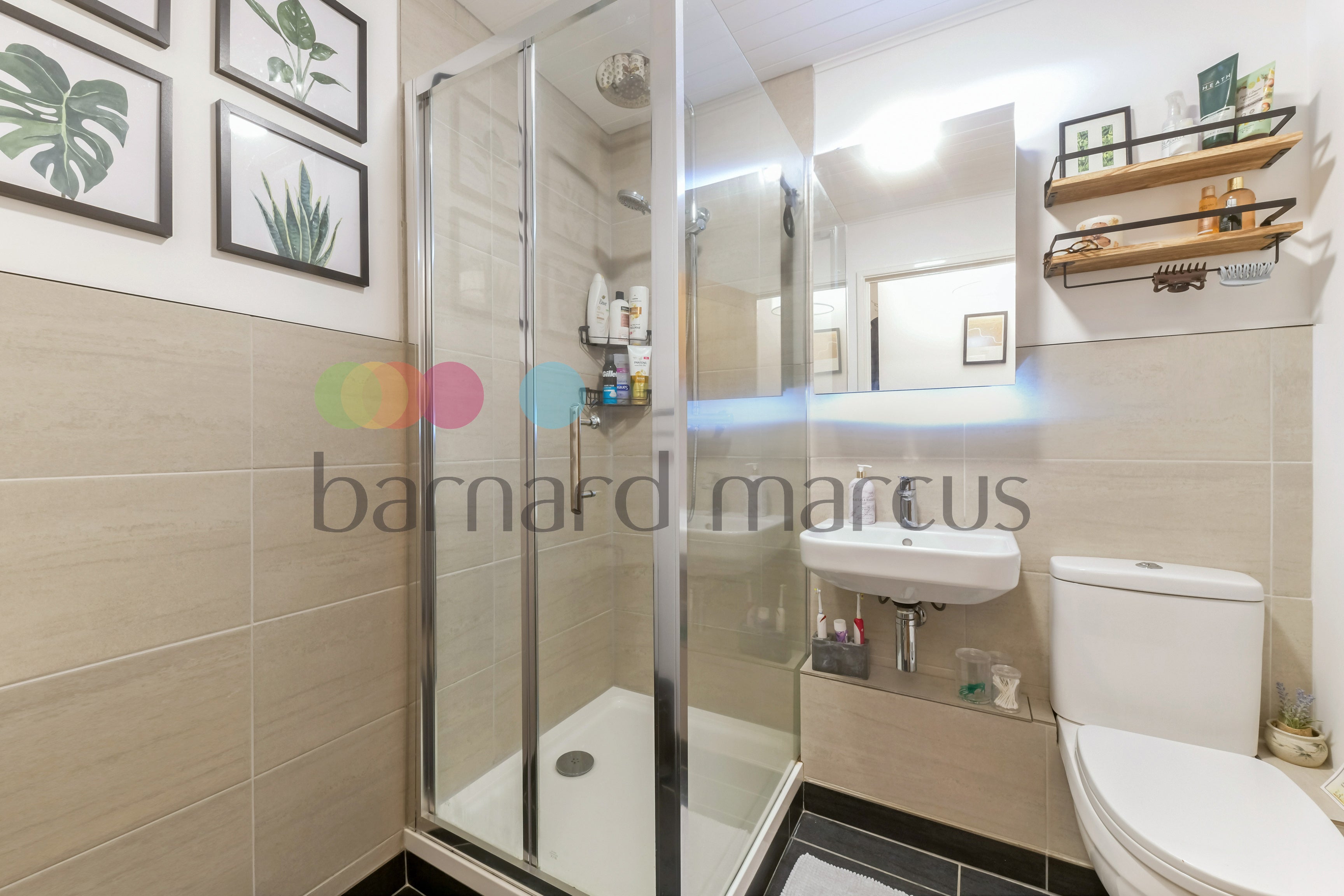 Flat Godstone Road in Caterham