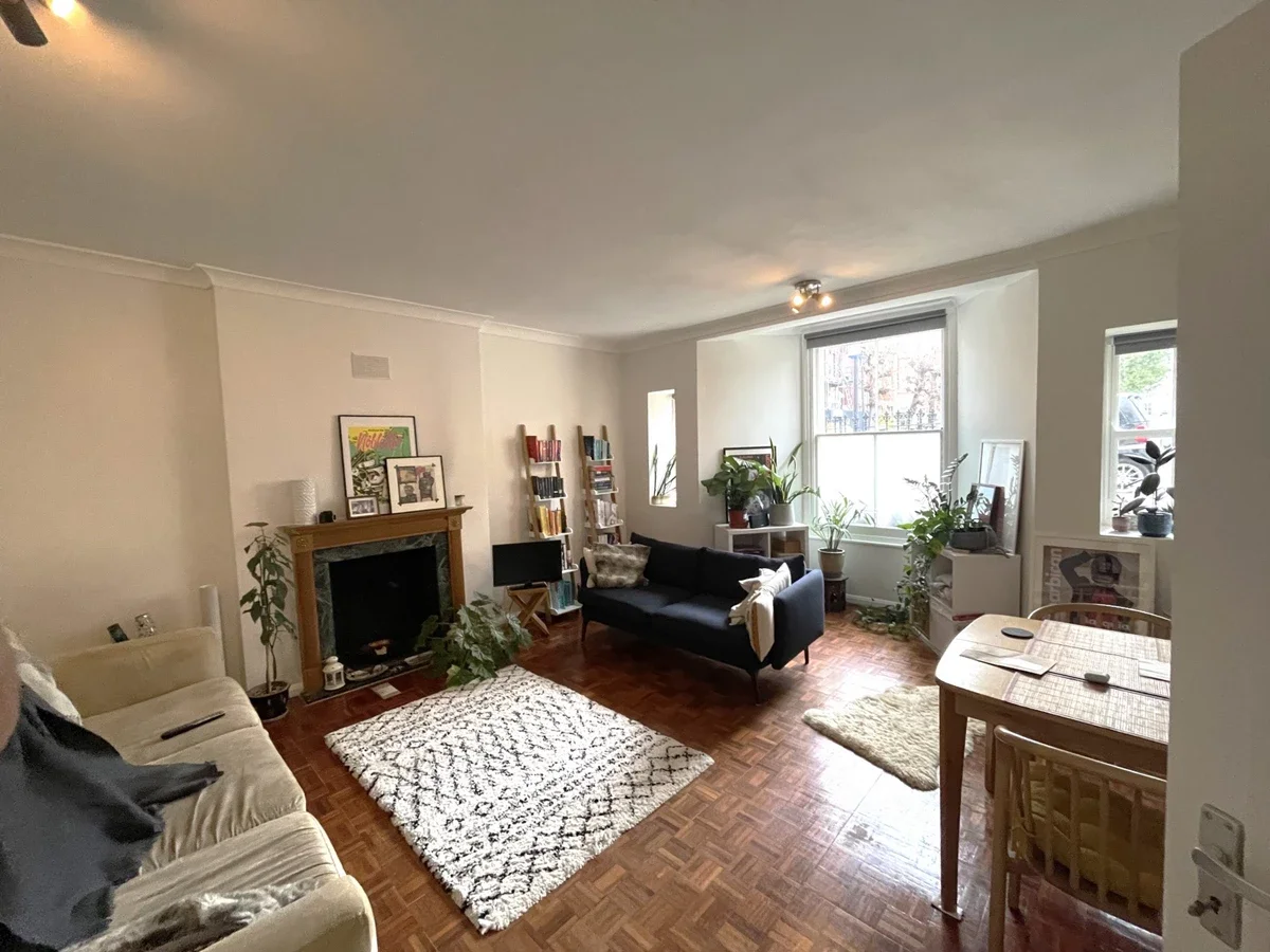 Flat Alma Square in City of Westminster