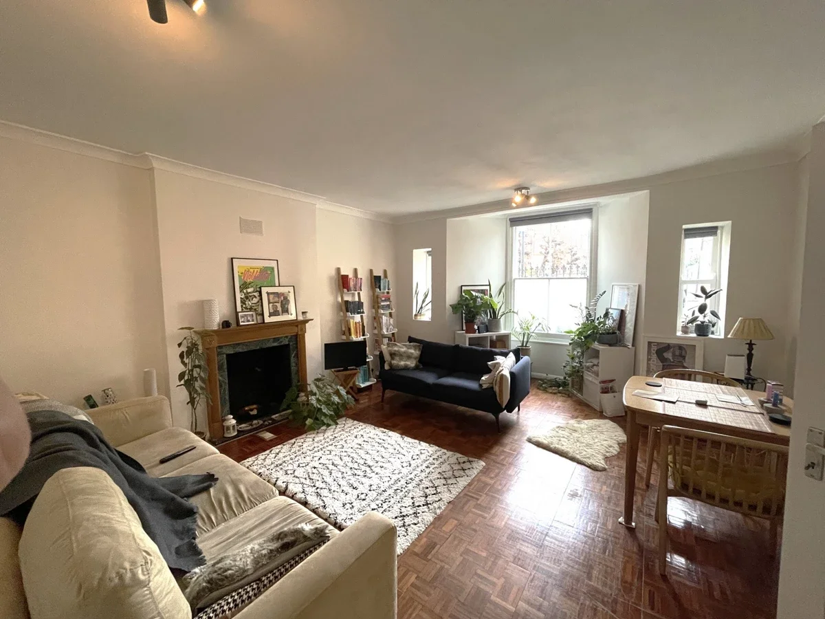 Flat Alma Square in City of Westminster