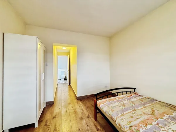 Room Lovell Road in Cambridge